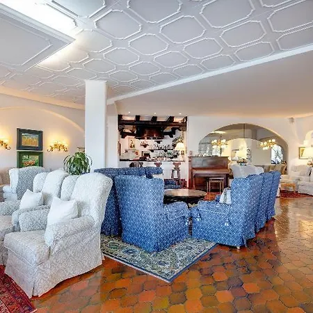 Cavalieri Palace & 4*