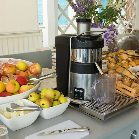 فندق Cavalieri Palace & 4*