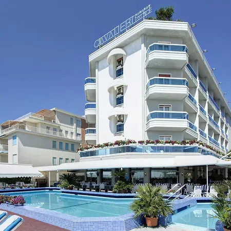 Cavalieri Palace & فندق ليدو دي يسولو